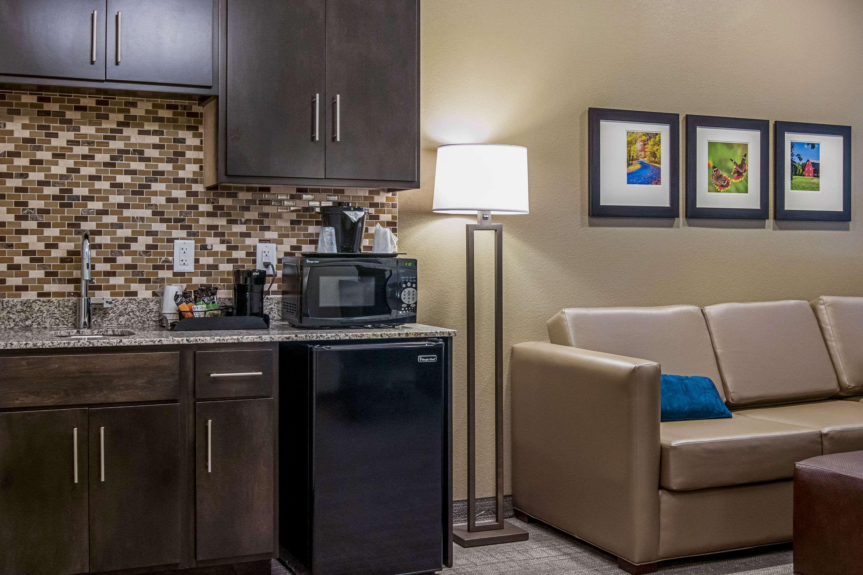 Comfort Suites Wooster Near University Campus Exteriér fotografie