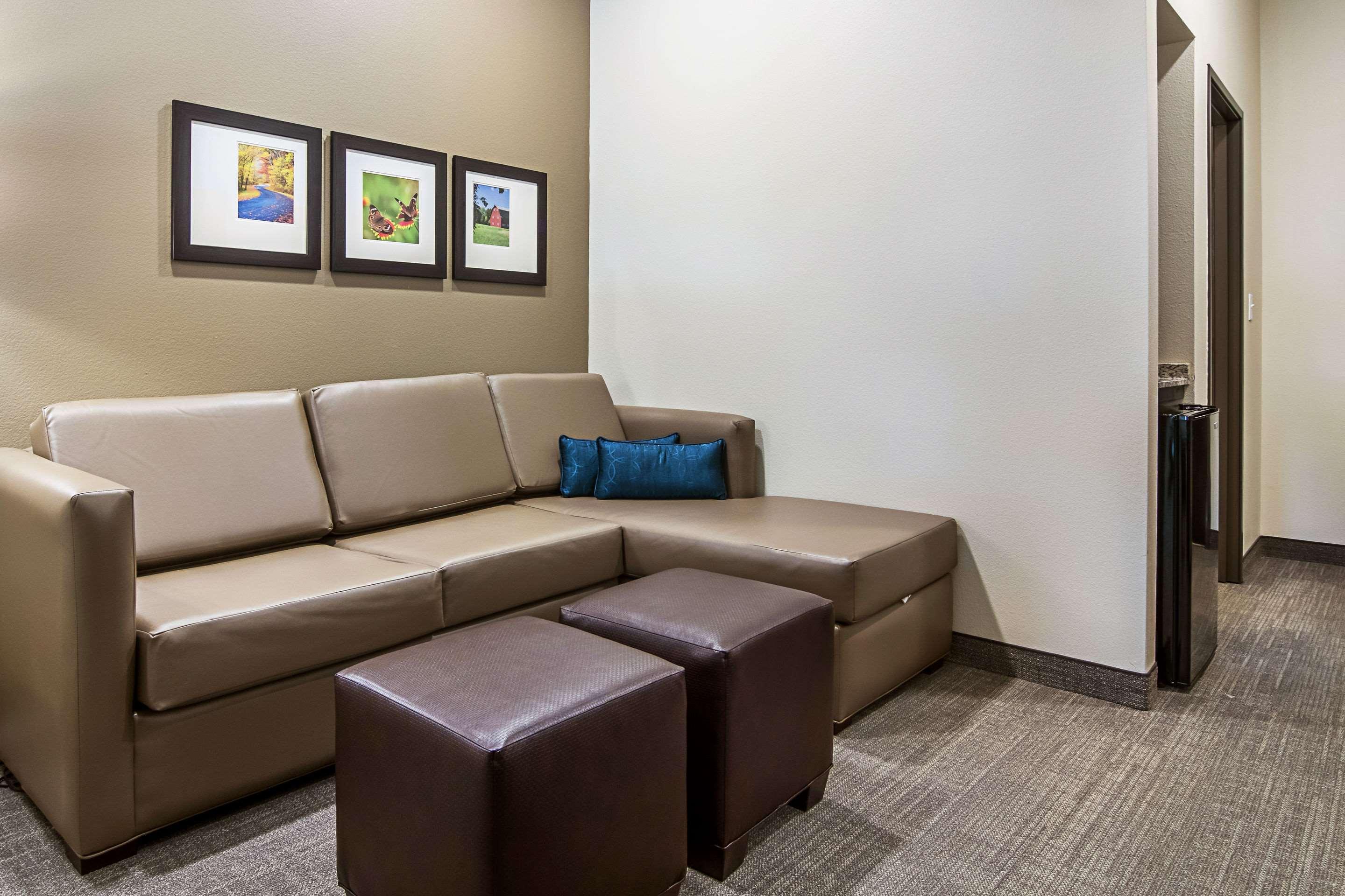 Comfort Suites Wooster Near University Campus Exteriér fotografie