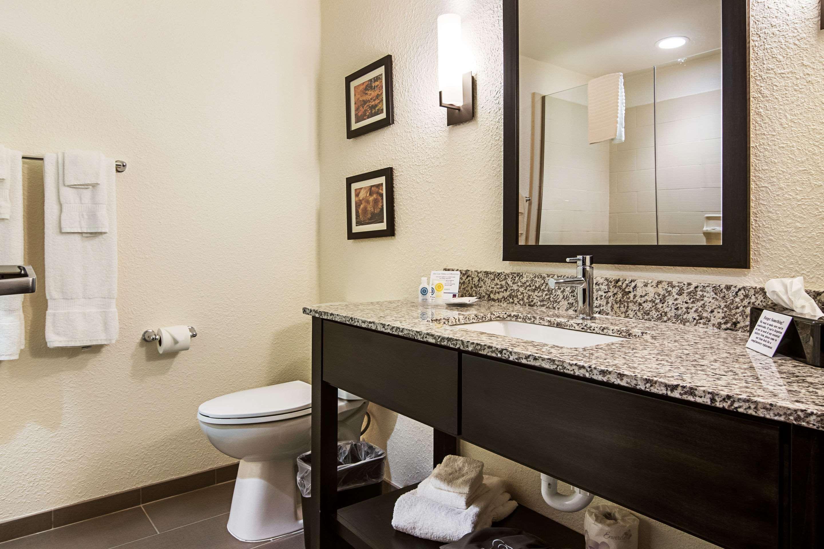 Comfort Suites Wooster Near University Campus Exteriér fotografie