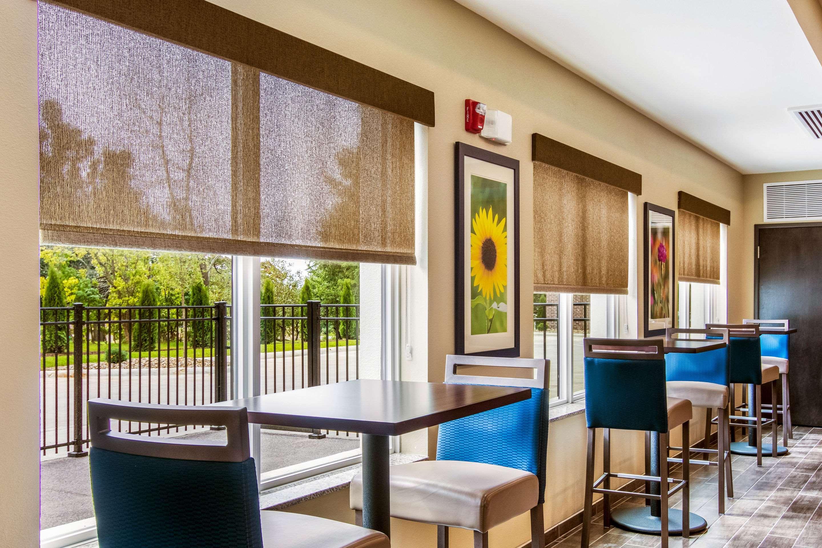 Comfort Suites Wooster Near University Campus Exteriér fotografie